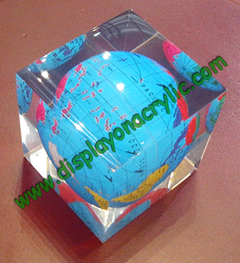 acryliccube paperweight