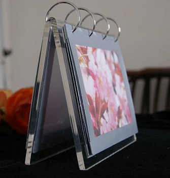 plastic calendar holder(1)